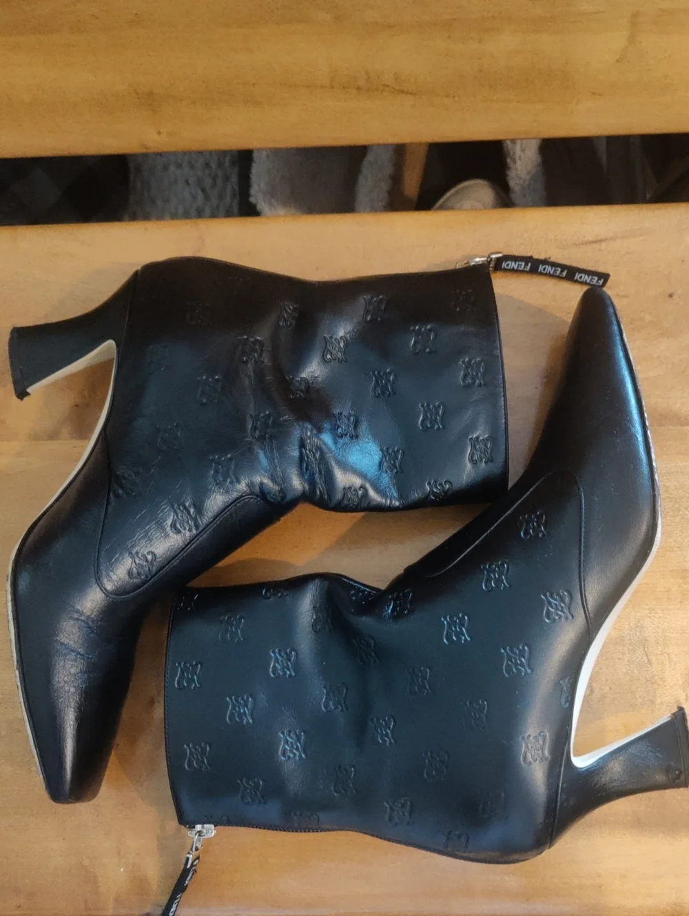 Authenticated Fendi FFreedom Vitello Karligraphy Black Booties Size 35